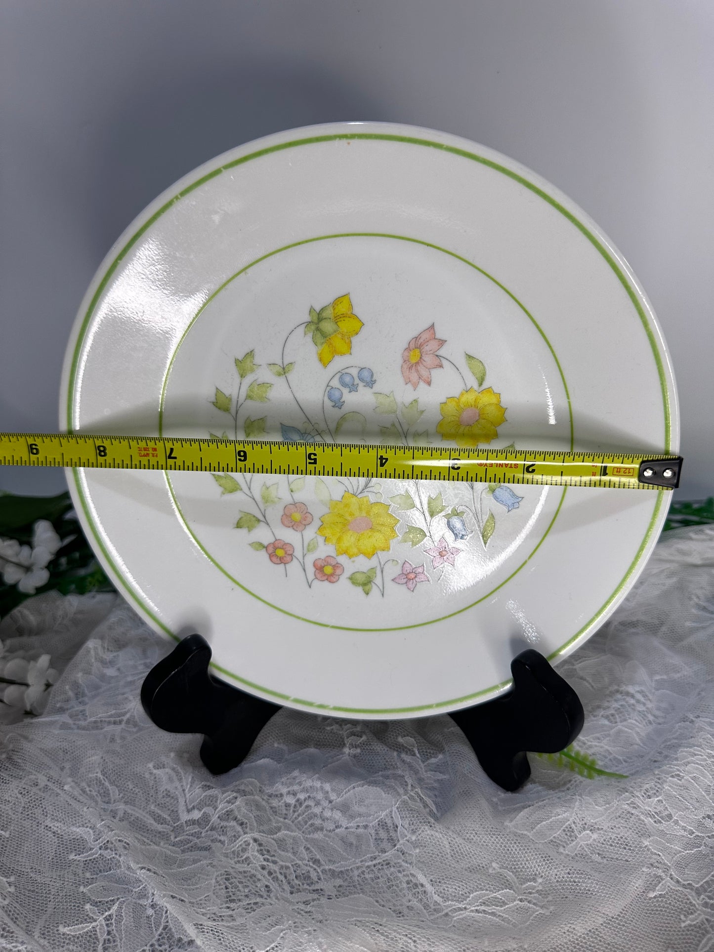 Corelle "meadow" plates (6)