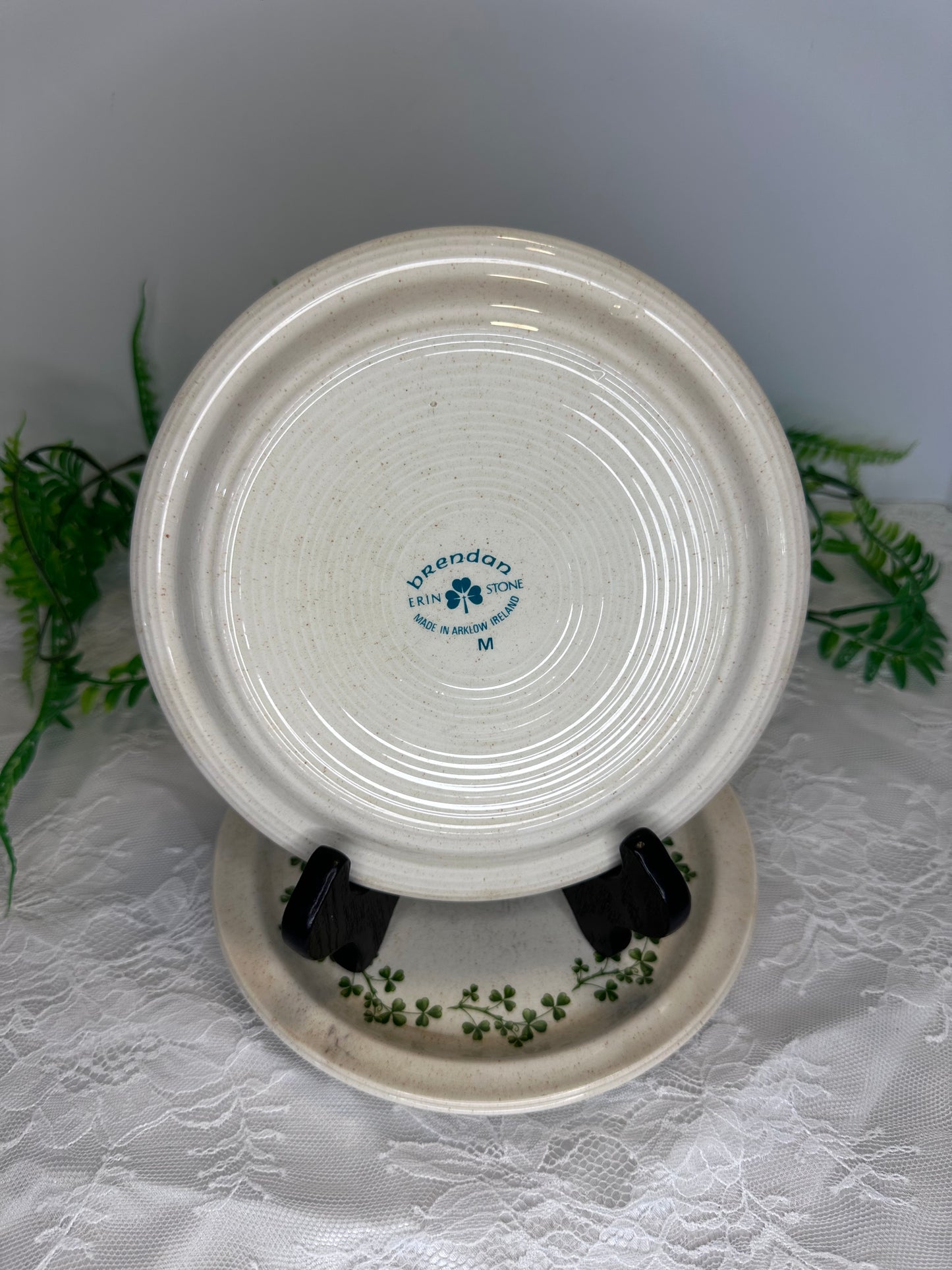 BRENDAN ERIN STONE PLATES SHAMROCKS set of 3
