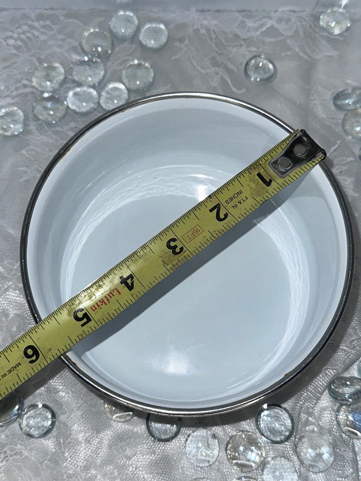 Vintage Nested Enamelware Christmas Serving Bowls Set of 3 Holiday Serving Bowls Graduated Sizes