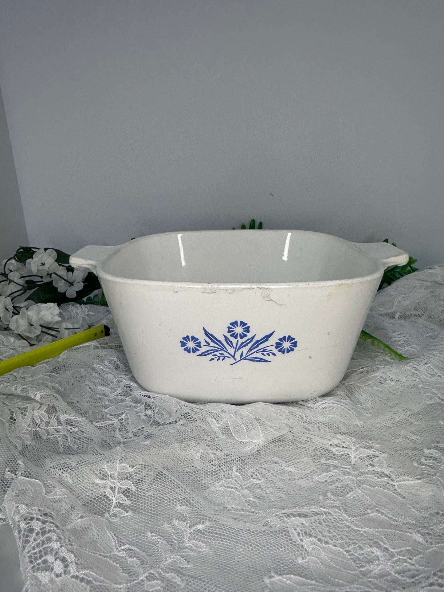 Corningware 1 & 3/4 Qt baking dish