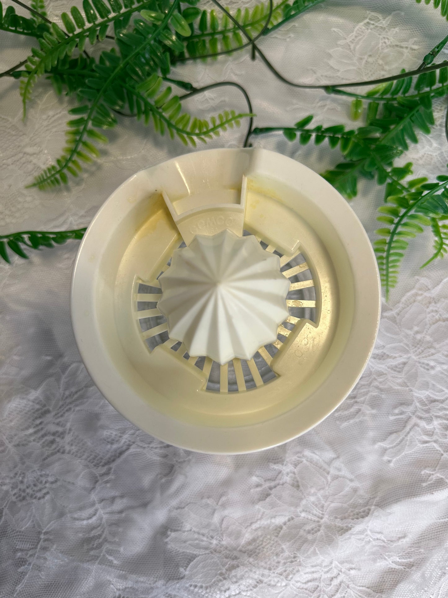 Vintage Gemco manual citrus juicer