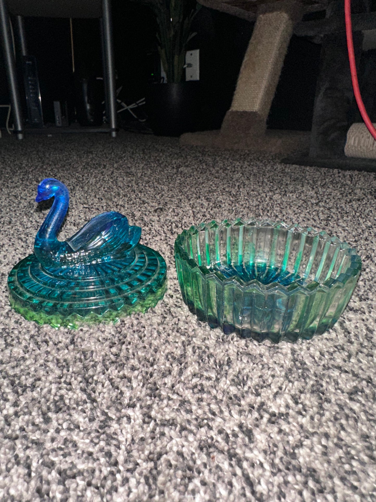 Vintage Jeannette Glass Blue Green Swan Covered Powder Jar