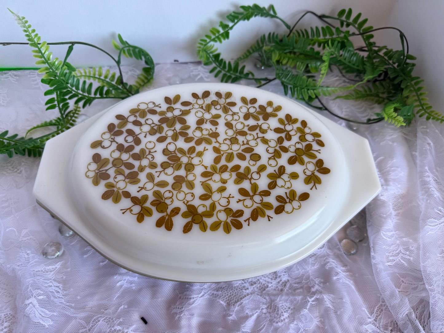 Pyrex Verde Divided serving dish