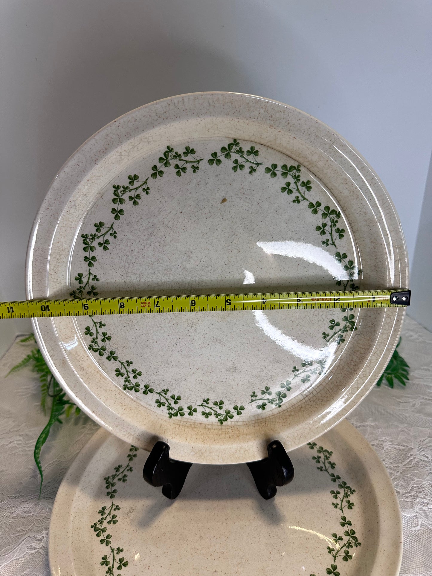 BRENDAN ERIN STONE PLATES SHAMROCKS set of 3