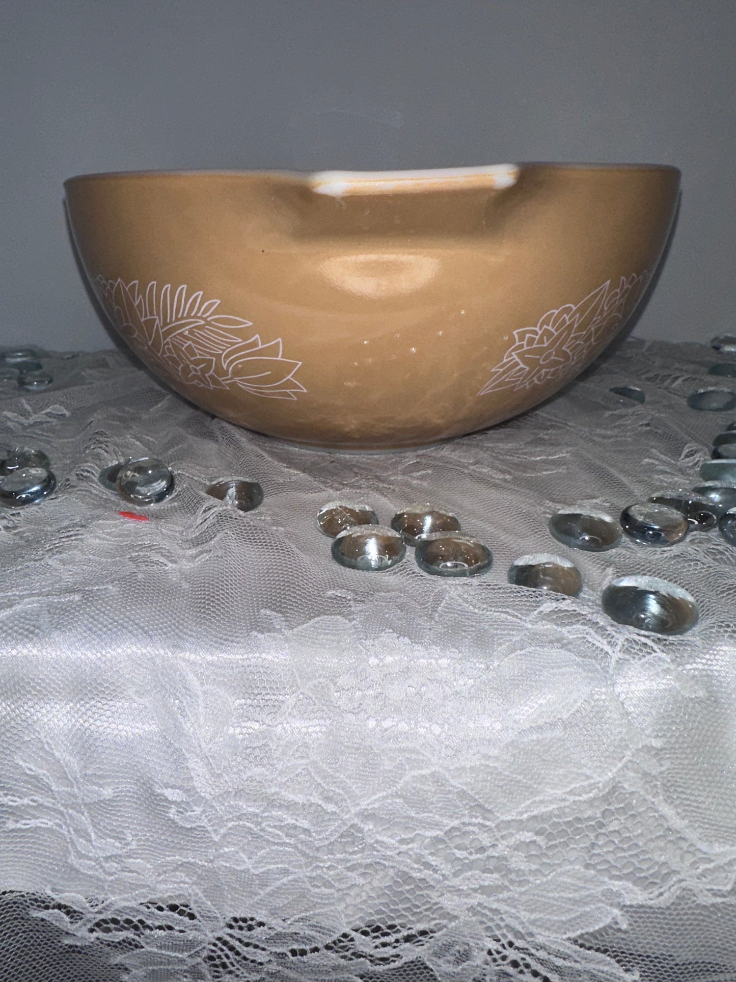 Vintage Pyrex #443 Woodland Brown (Beige) Cinderella Mixing Bowl 2.5 Quart