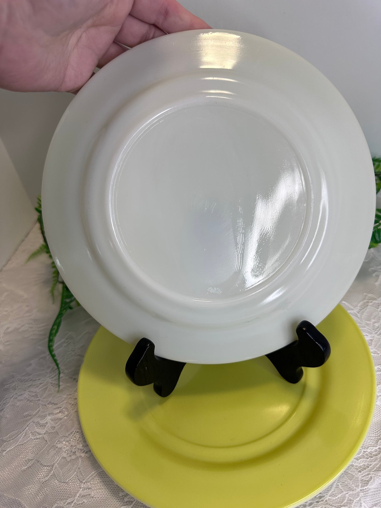 Hazel Atlas ovide Chartreuse dinner plates (2)