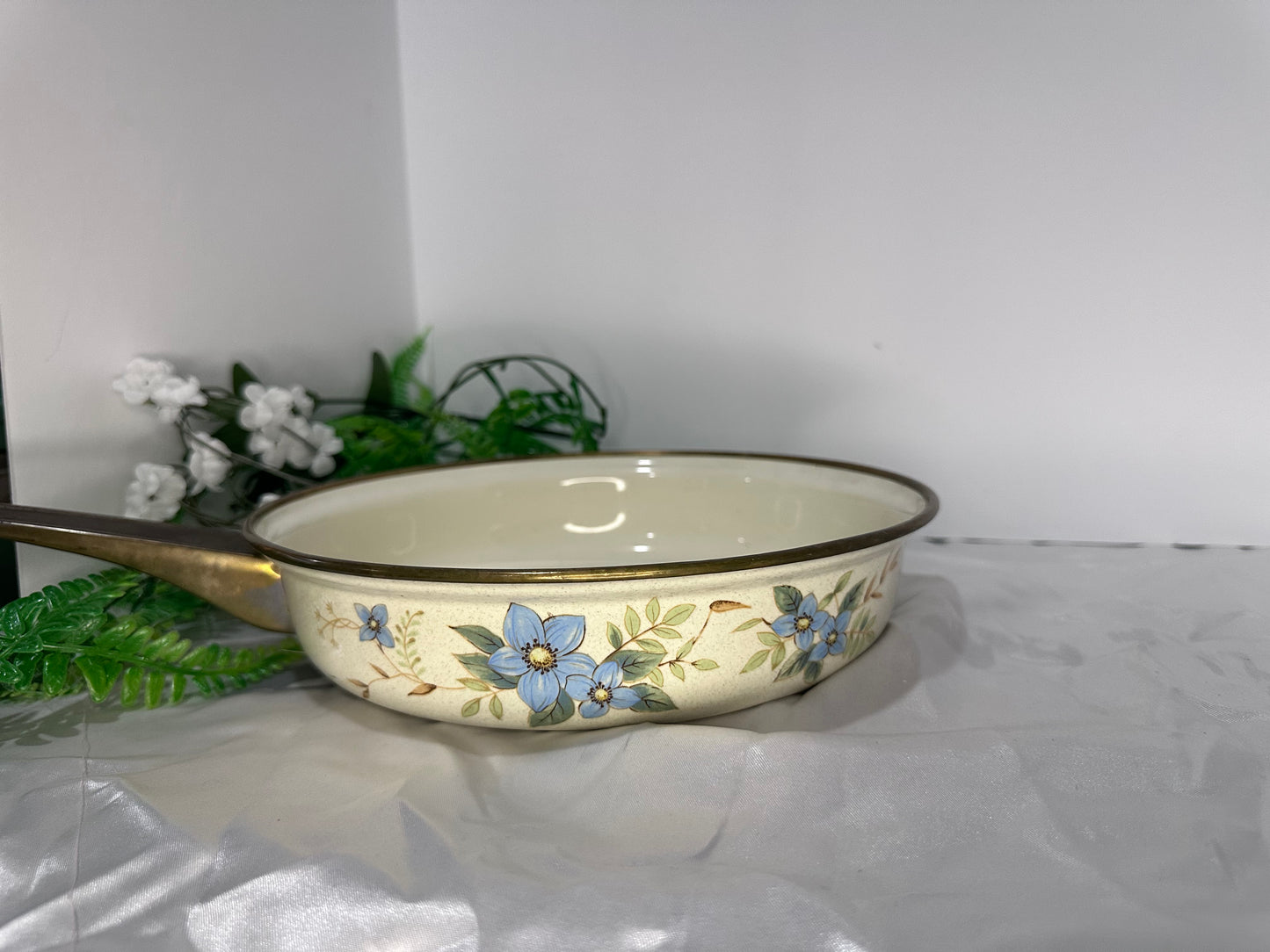 vintage Mikasa Day Dreams Grande Chef enamel frying pan with brass handles