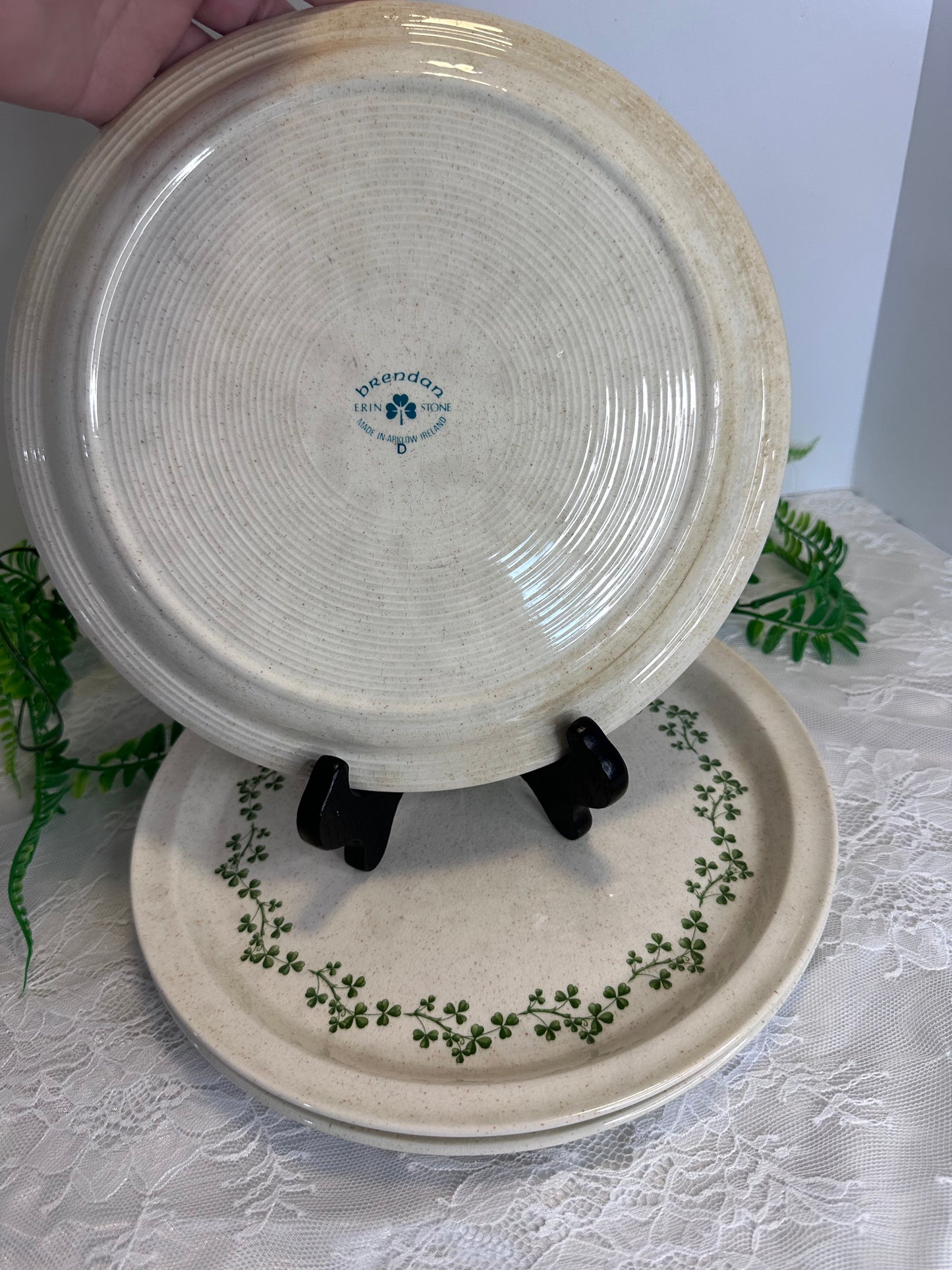 BRENDAN ERIN STONE PLATES SHAMROCKS set of 3