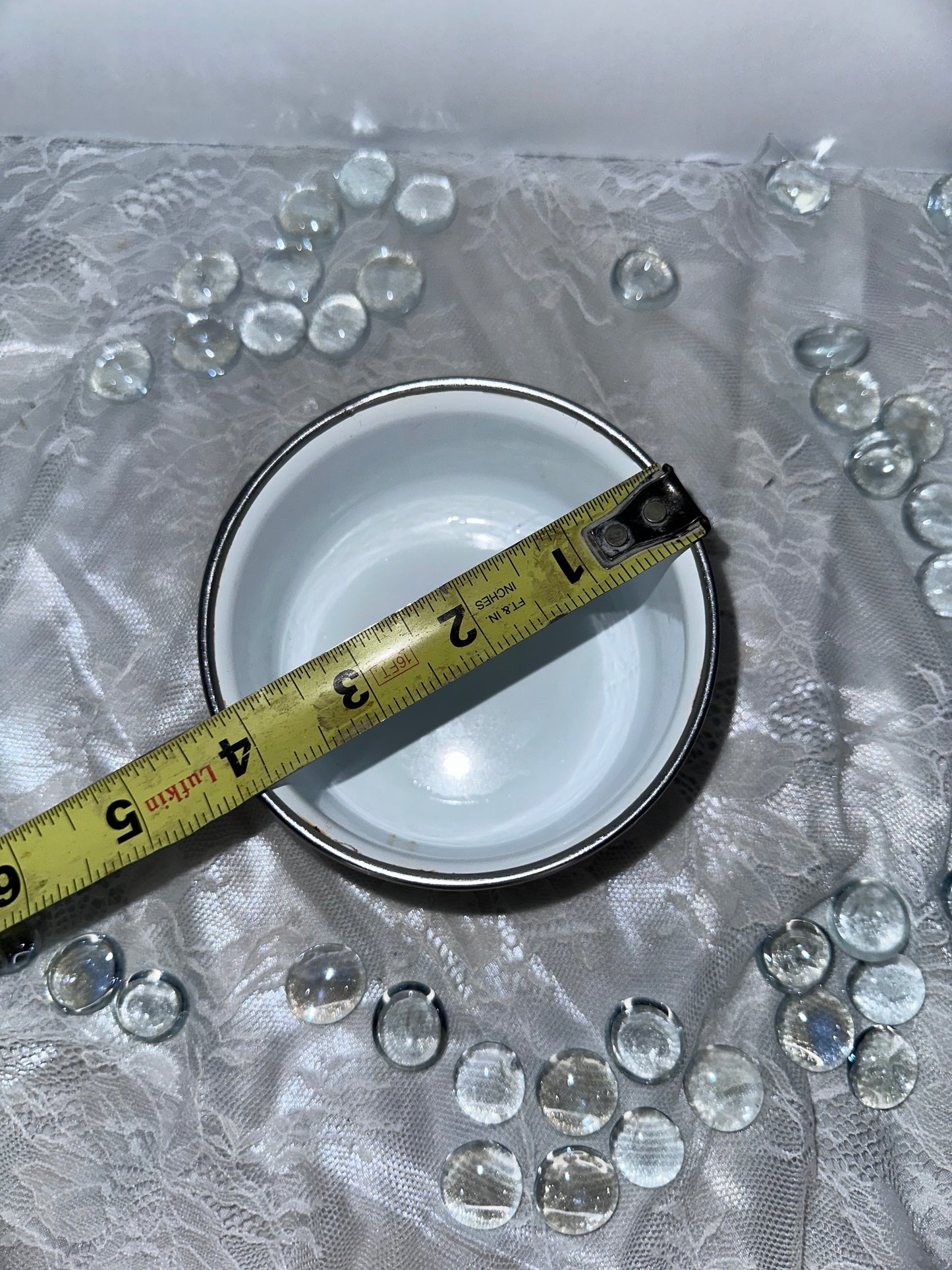 Vintage Nested Enamelware Christmas Serving Bowls Set of 3 Holiday Serving Bowls Graduated Sizes