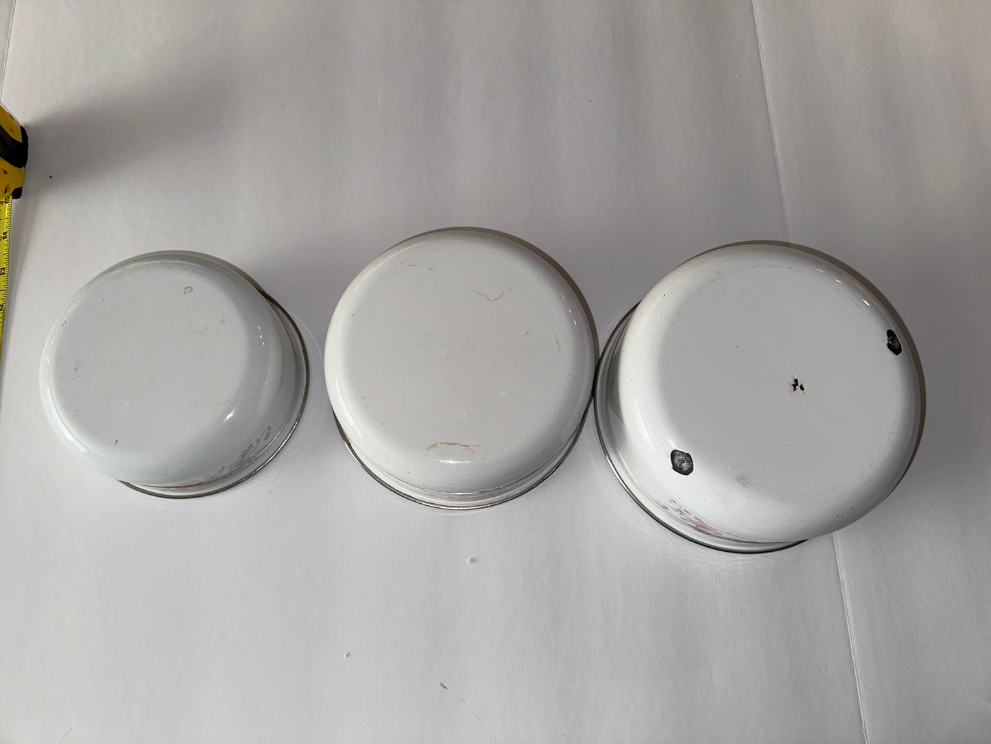 Kobie kitchen enamel bowls (3)