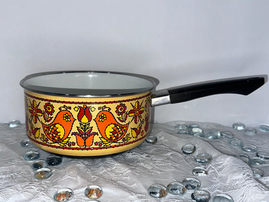 Vintage Enamel MidCentury Fancipan saucepan