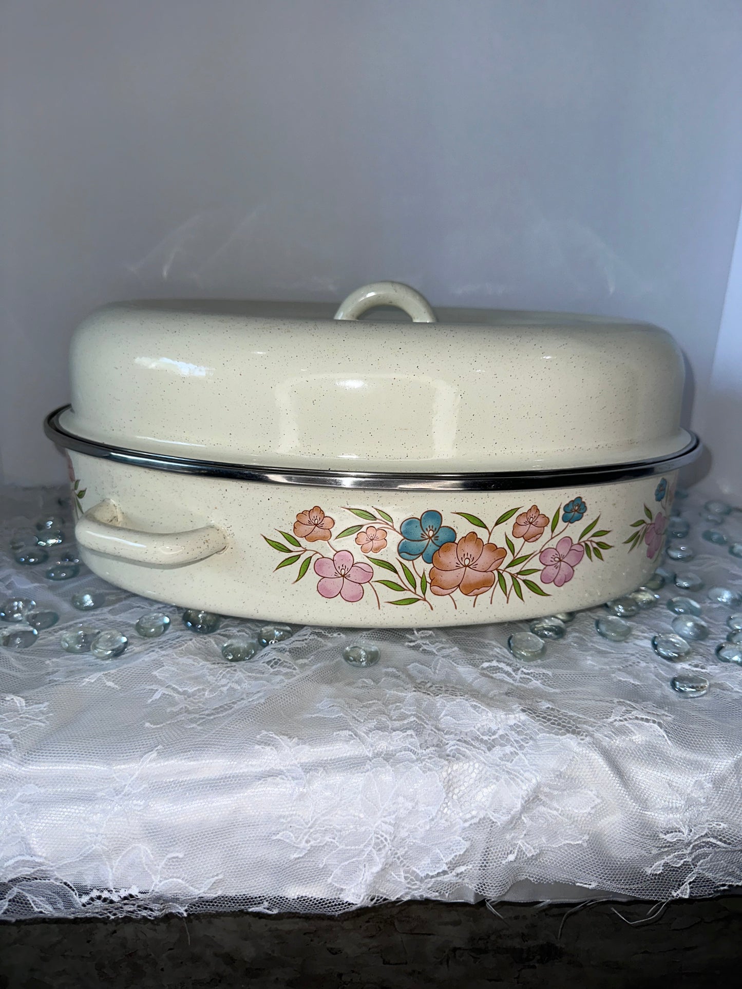 Vintage 1970s Enamel Metal Roasting Pan