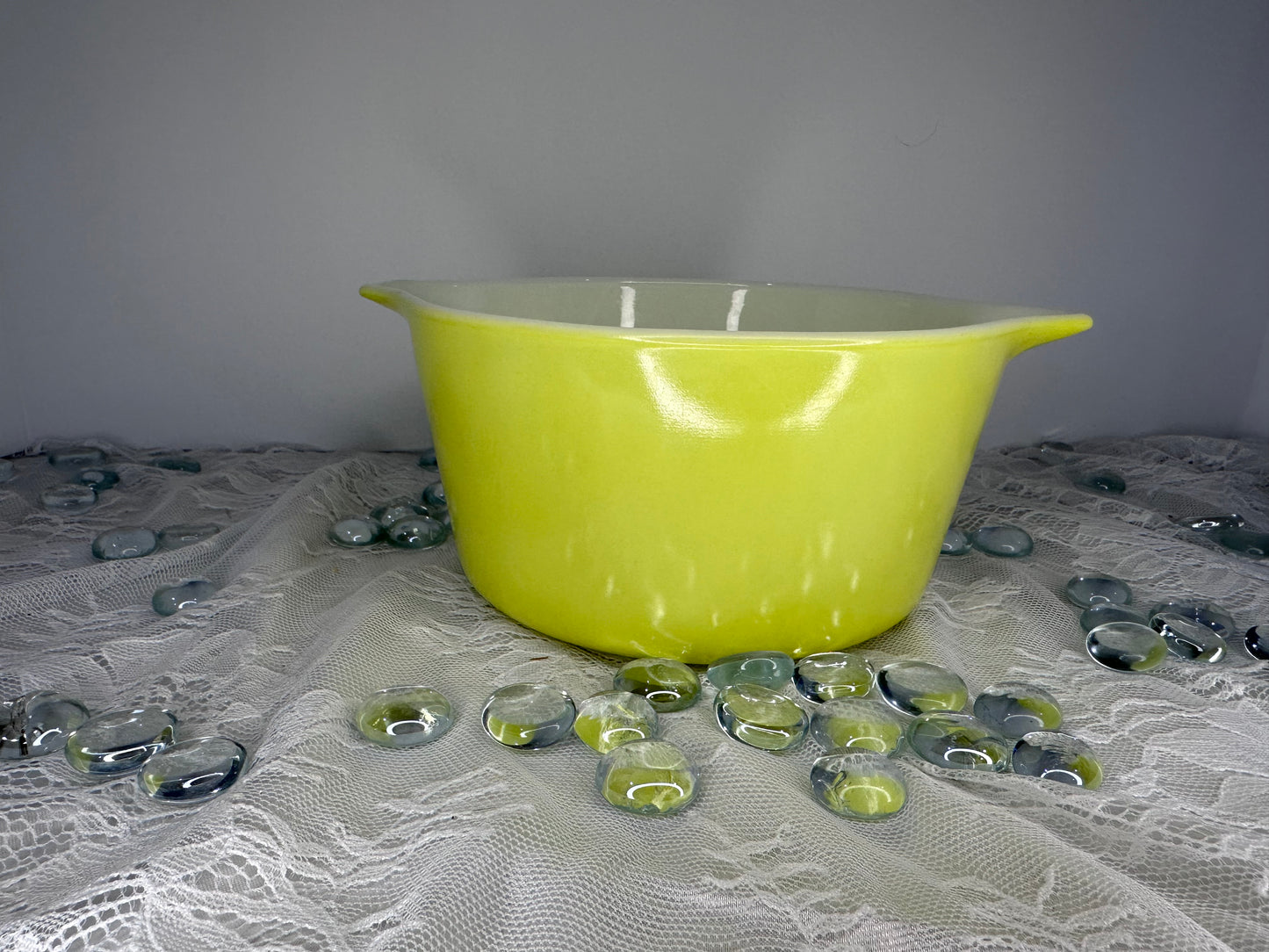 Vintage Pyrex 1 Quart Primary dish