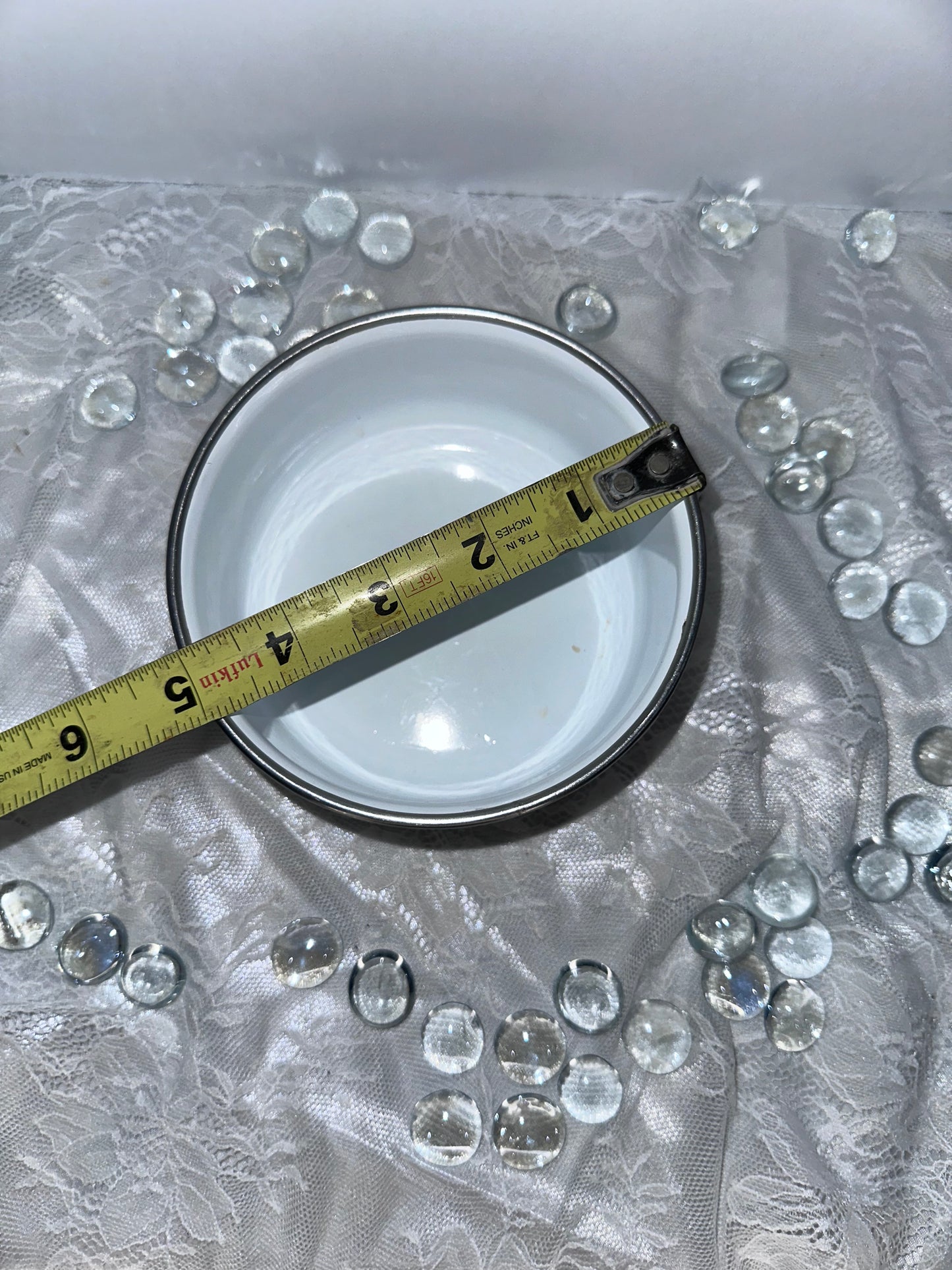 Vintage Nested Enamelware Christmas Serving Bowls Set of 3 Holiday Serving Bowls Graduated Sizes