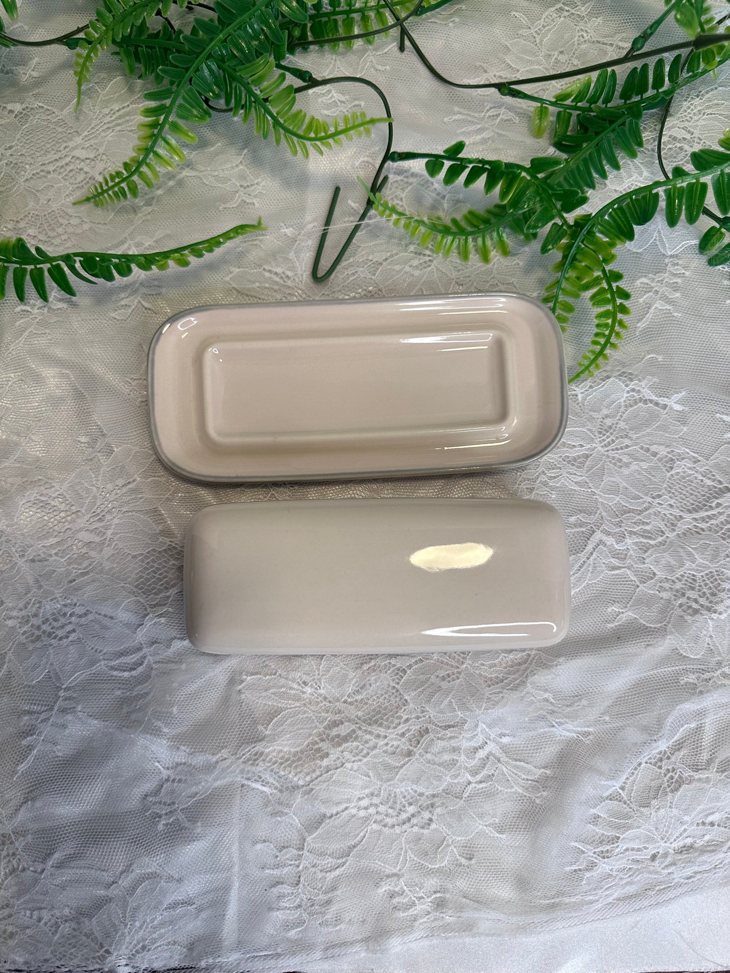 Pfaltzgraff Aura Pink Ceramic Butter Dish