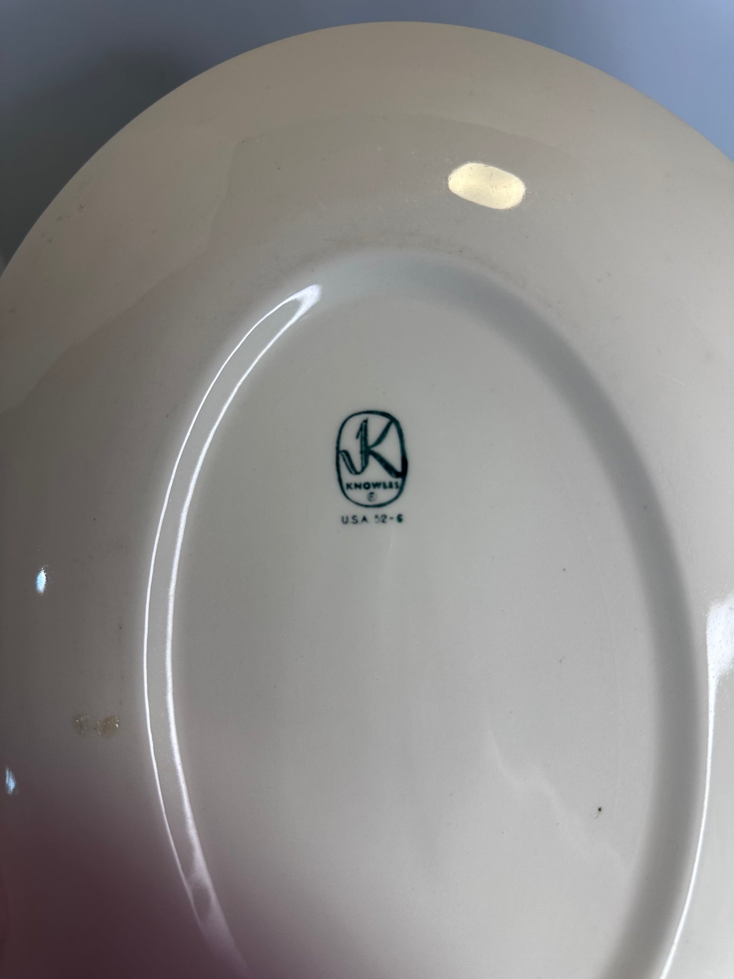 Edwin Knowles 52-9 serving platter with a white and yellow daisy pattern