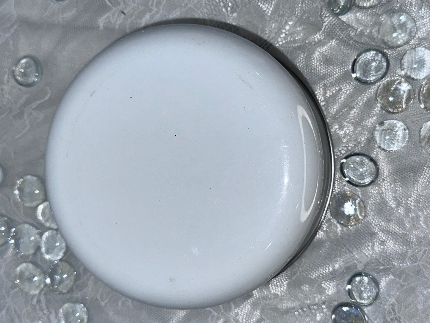 Vintage Nested Enamelware Christmas Serving Bowls Set of 3 Holiday Serving Bowls Graduated Sizes