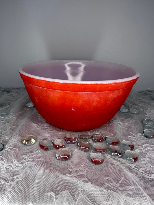 Pyrex 402 Nesting Mixing Bowl