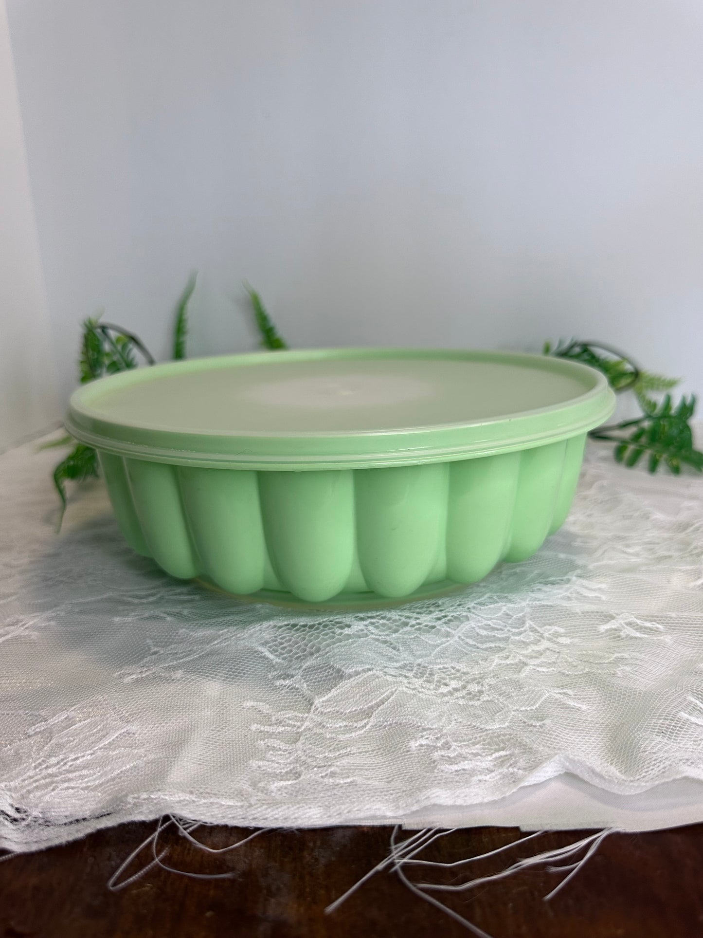 Tupperware jello mold mint green