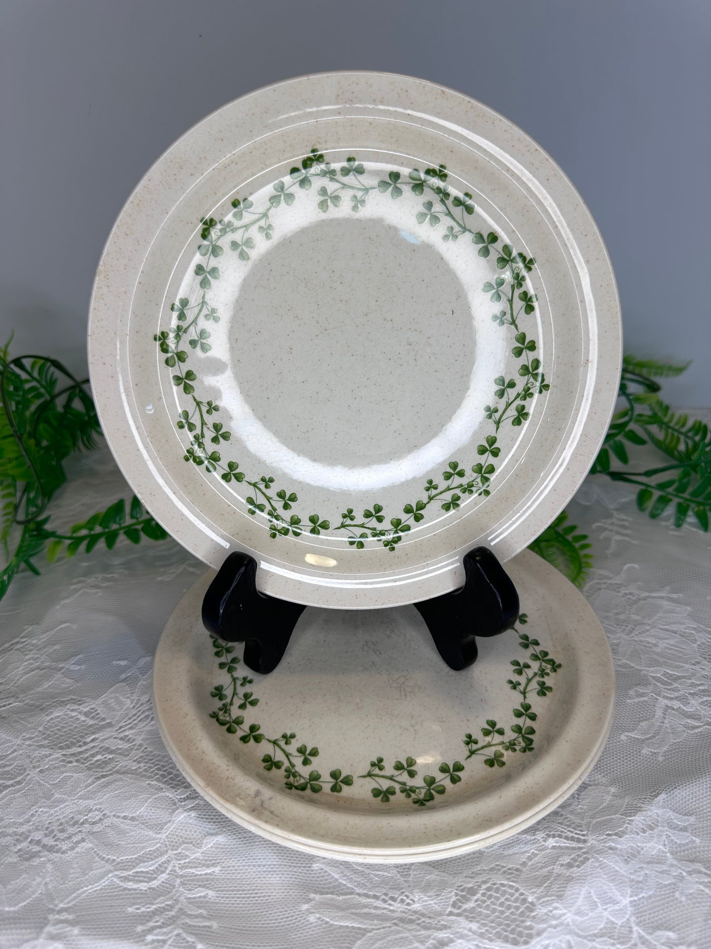 BRENDAN ERIN STONE PLATES SHAMROCKS set of 3
