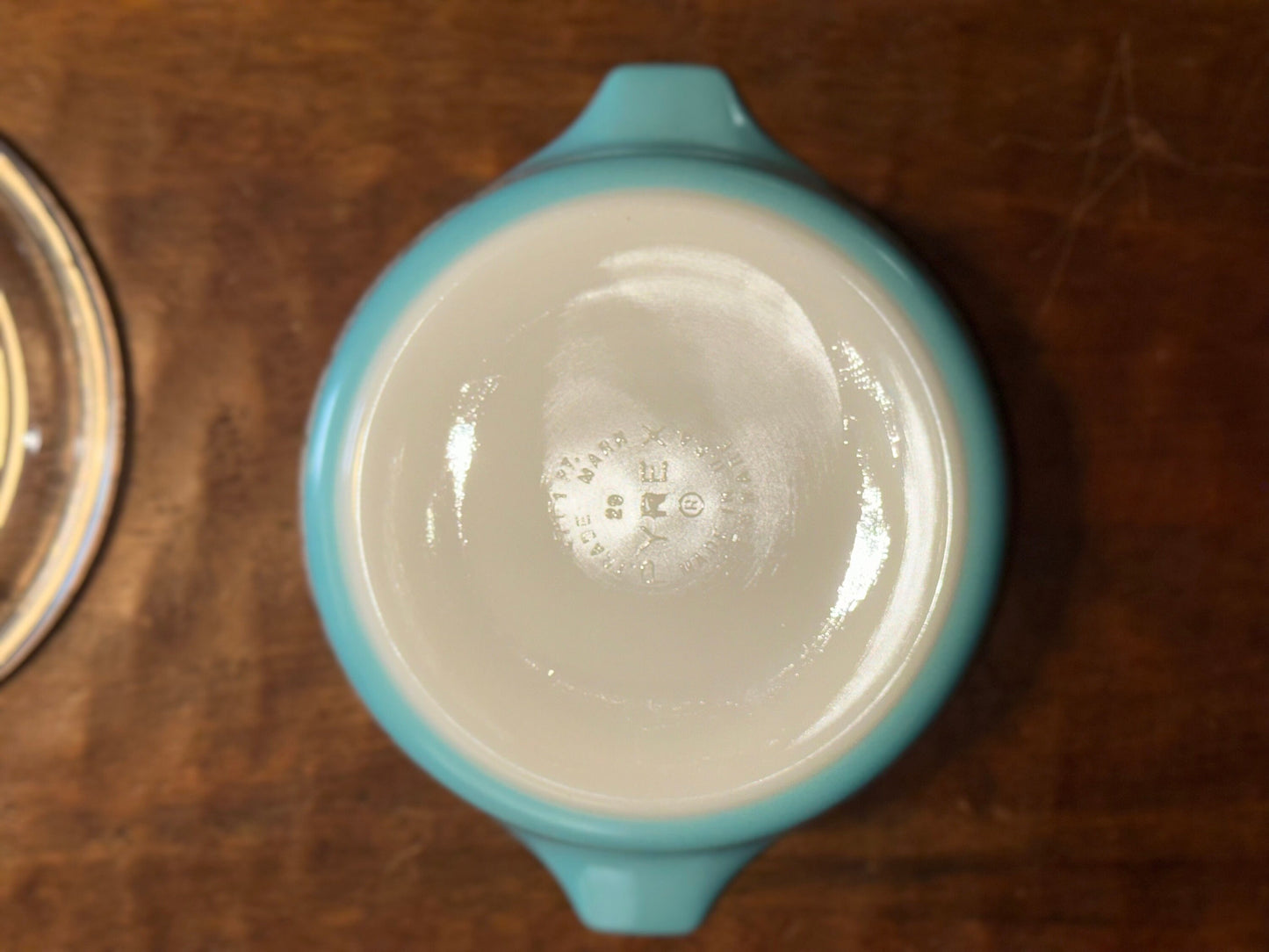 Pyrex Amish Butterprint Casserole Dish